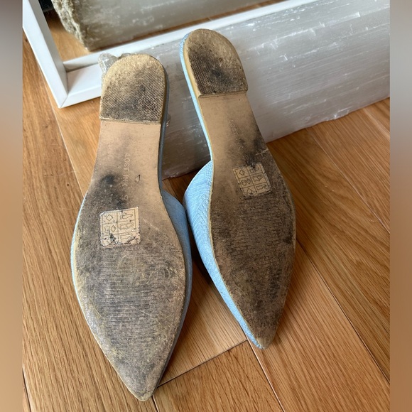 Light Blue Flat Pointy-Toe Mules Vegan Snakeskin, size 9 - Picture 3 of 4